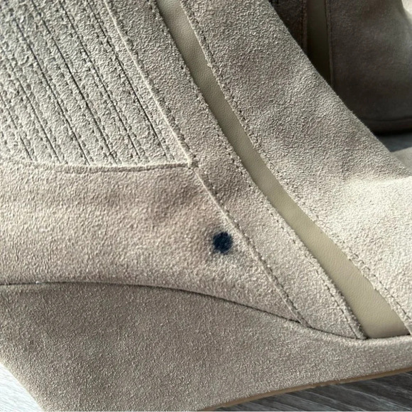 Dolce Vita Taupe Suede Leather Wedge Booties - Picture 15 of 15